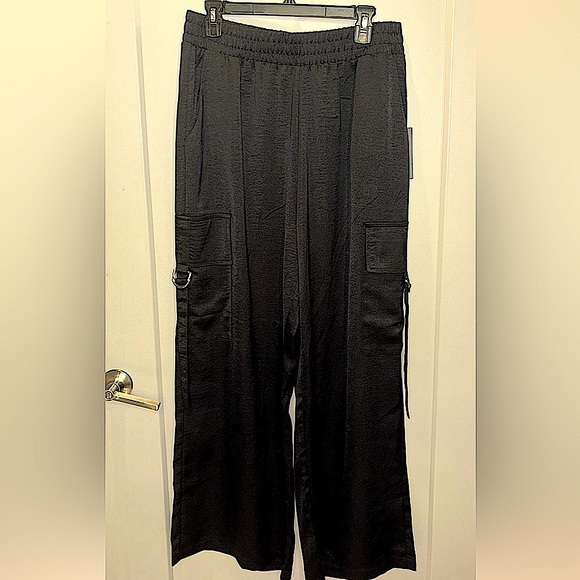 black satin palazzo pants - Picture 3 of 3